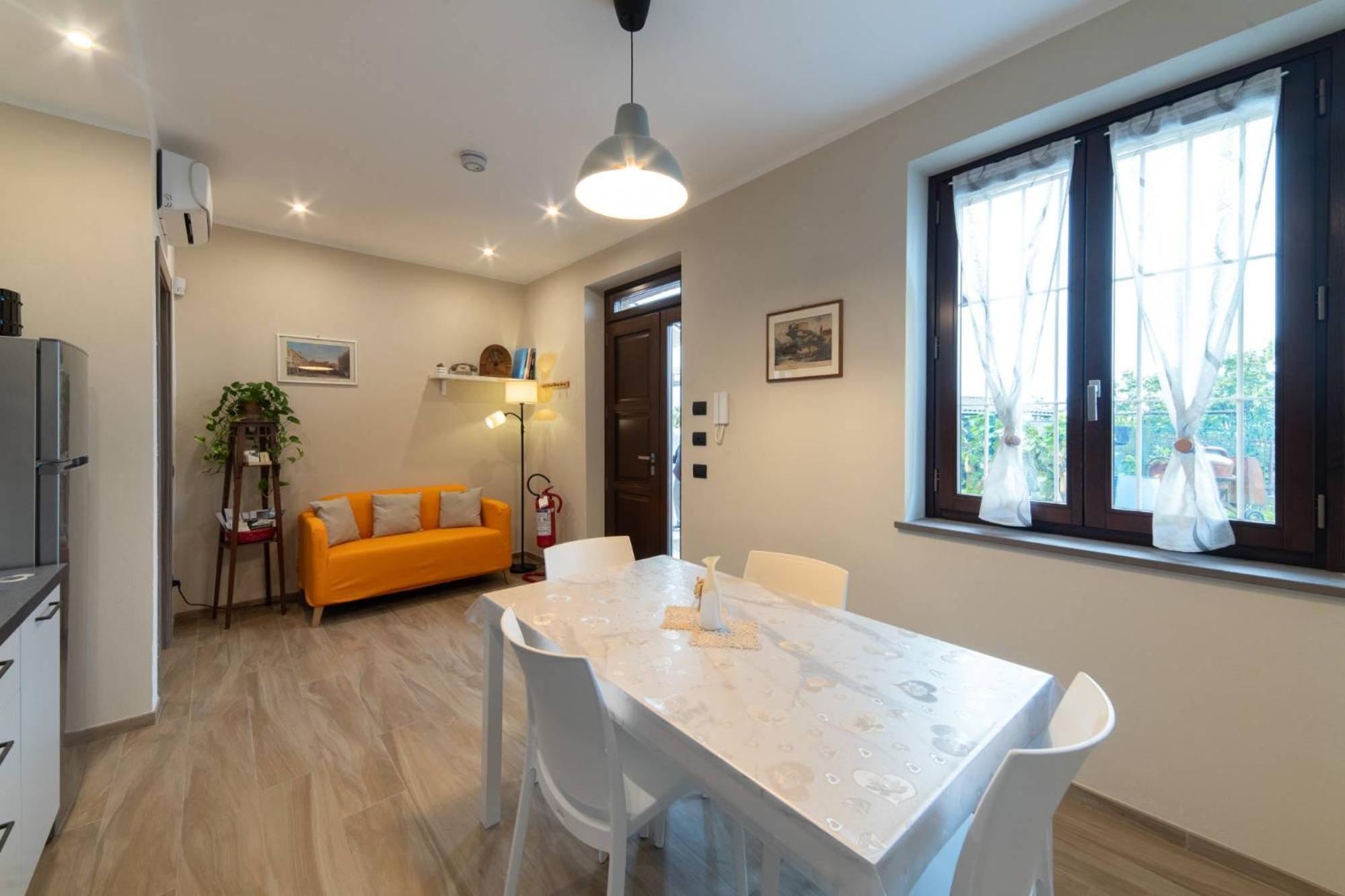 Casa Rubbo - Appartamento 'Como' Nelle Langhe アルバ エクステリア 写真